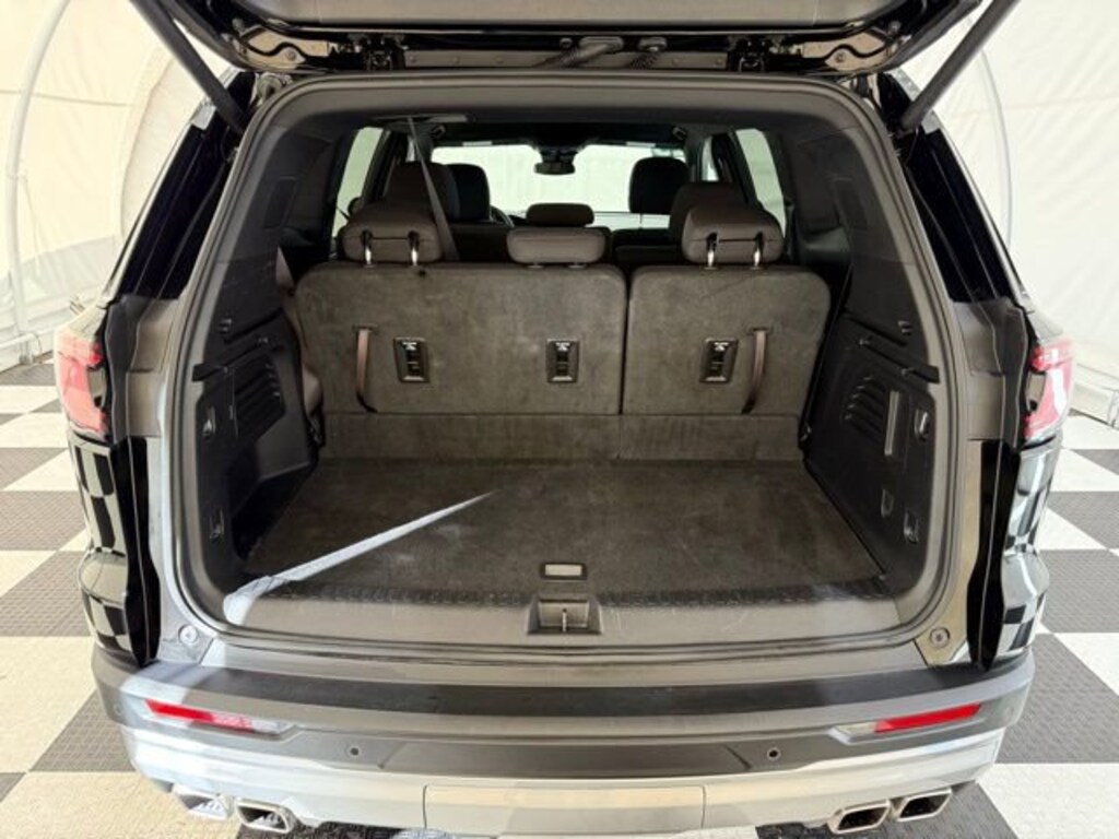 Used 2025 GMC Acadia Elevation SUV