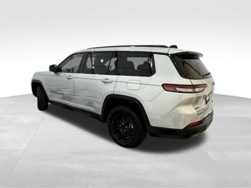 Used 2024 Jeep Grand Cherokee L Altitude