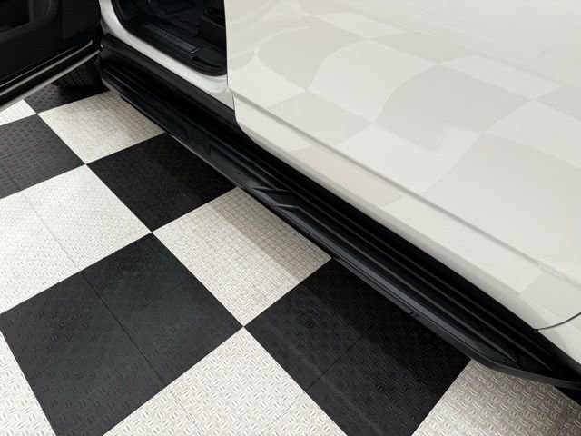 2025 Chevrolet Suburban RST - Photo 35