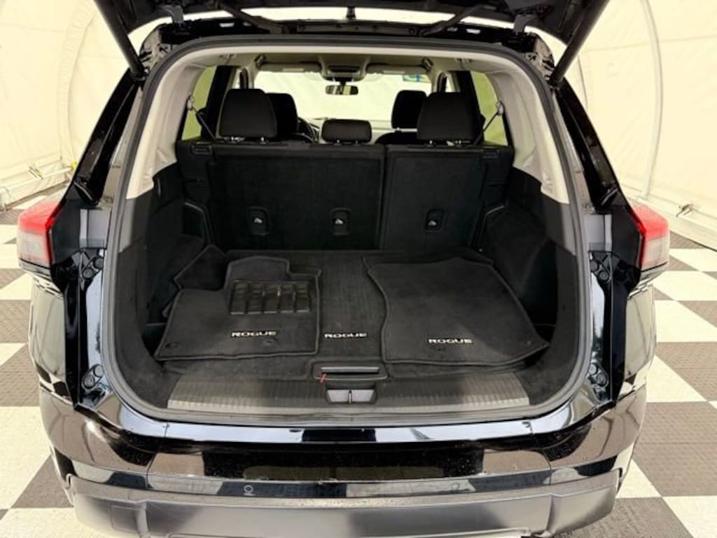 Used 2025 Nissan Rogue SV