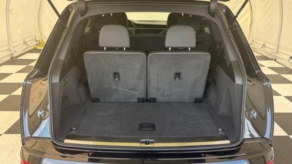 Used 2025 Audi Q7 Premium Plus