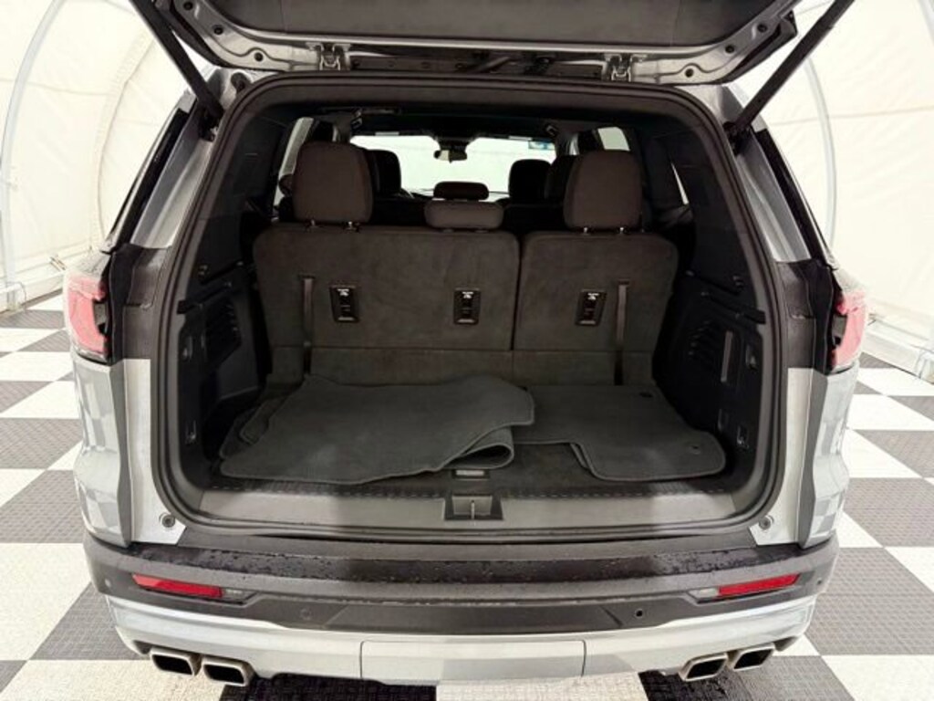 Used 2025 GMC Acadia Elevation SUV