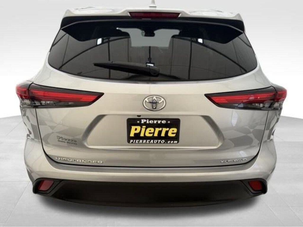 Used 2021 Toyota Highlander XLE