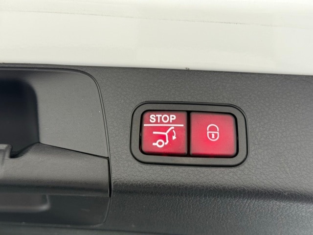 2023 Mercedes Benz GLB 250 4MATIC photo 3