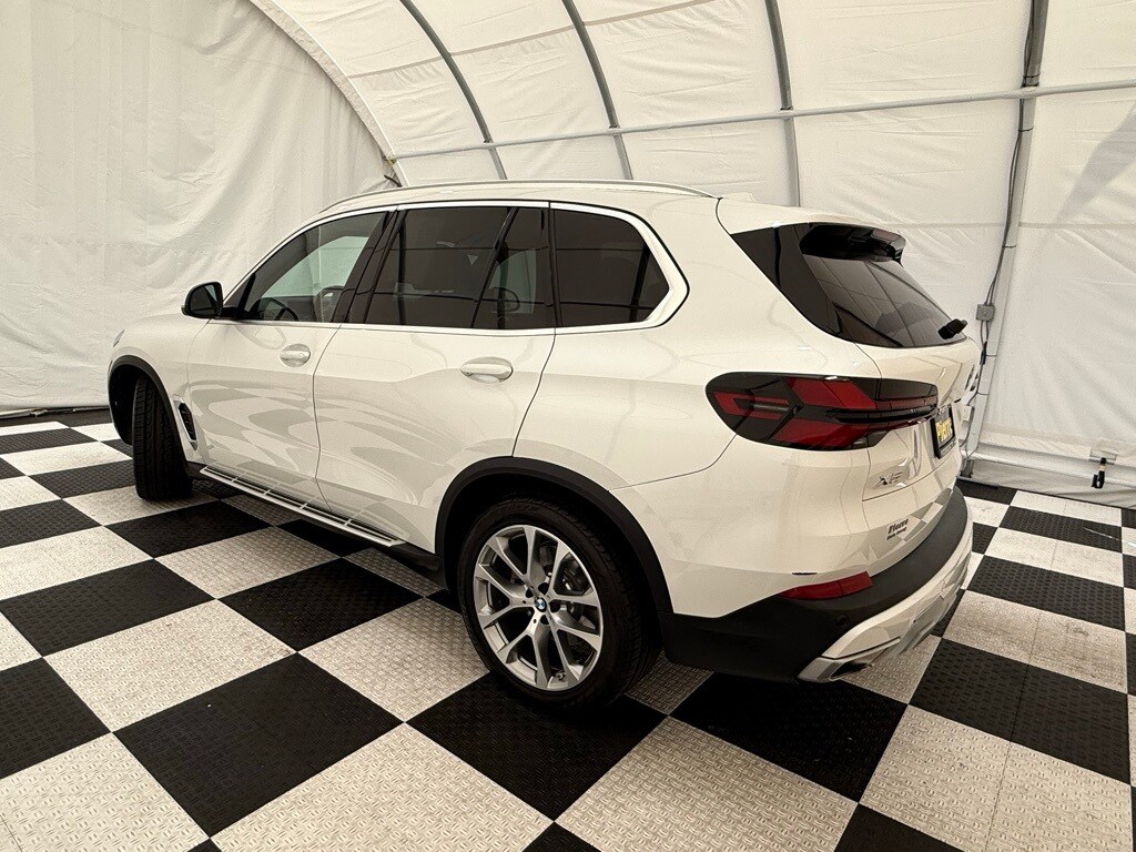 2024 Bmw X5 xDrive40i photo 2