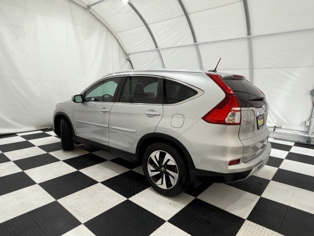2016 Honda CR-V Touring photo 2