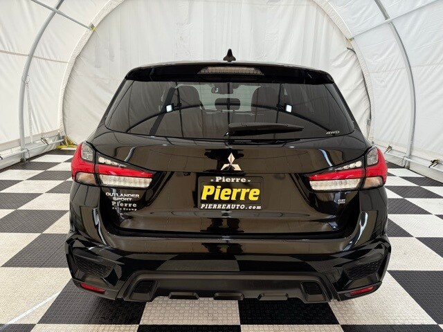 2024 Mitsubishi Outlander Sport SE photo 3