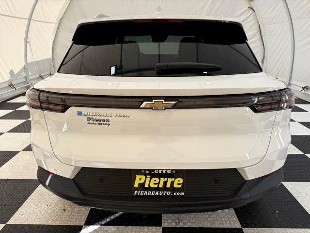 2026 Chevrolet Equinox EV 1LT photo 3