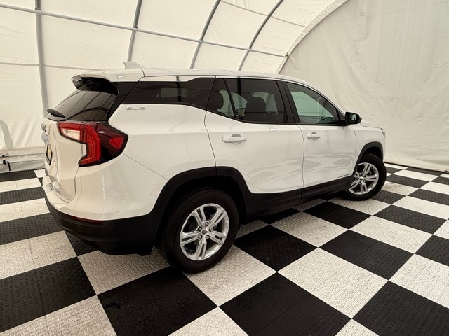 2024 Gmc Terrain SLE photo 4