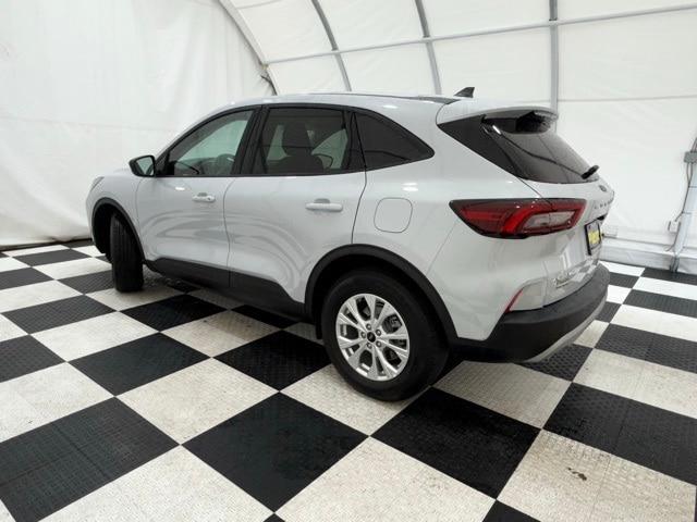 2025 Ford Escape Active photo 2