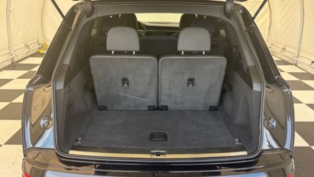 Used 2025 Audi Q7 55 Premium Plus SUV