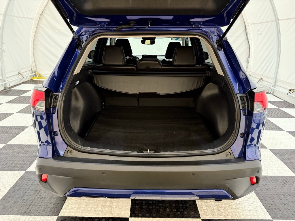 2024 Toyota Corolla Cross XLE photo 4