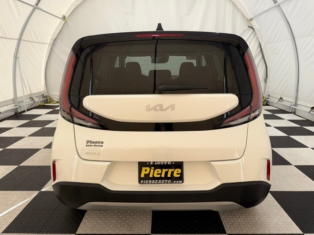 2023 Kia Soul LX photo 3