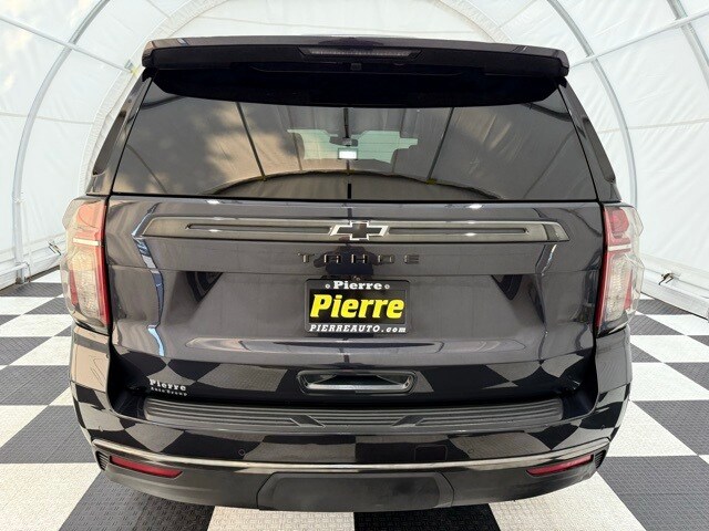 2022 Chevrolet Tahoe Z71 photo 2