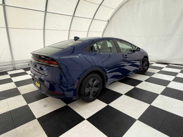 2024 Toyota Prius LE photo 4