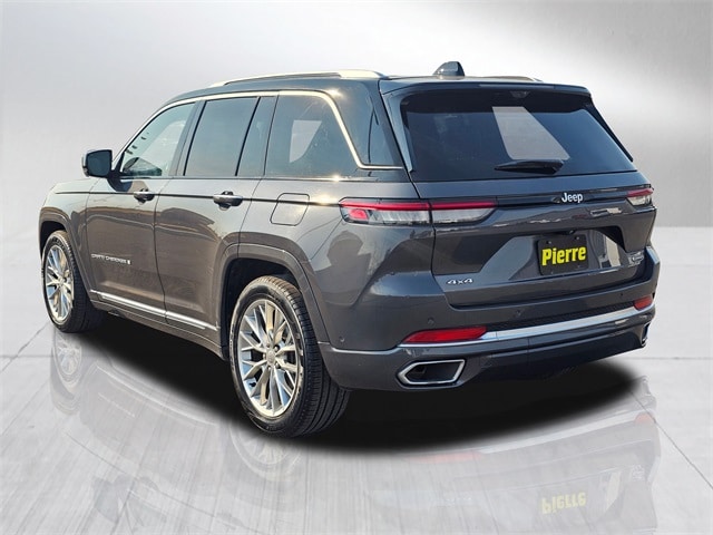 2023 Jeep Grand Cherokee Summit photo 4
