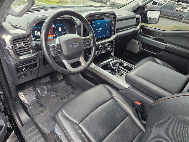2023 Ford F-150 Lariat photo 2