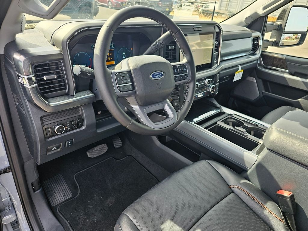 New 2025 Ford F-350 Lariat Truck Crew Cab