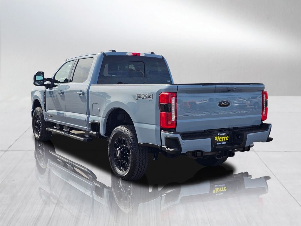 New 2025 Ford F-350 Lariat Truck Crew Cab