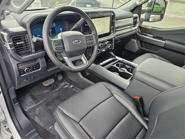 2025 Ford F-350 photo 2