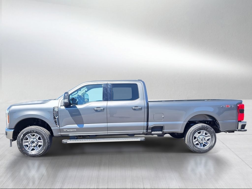 New 2026 Ford F-350 Lariat Truck Crew Cab