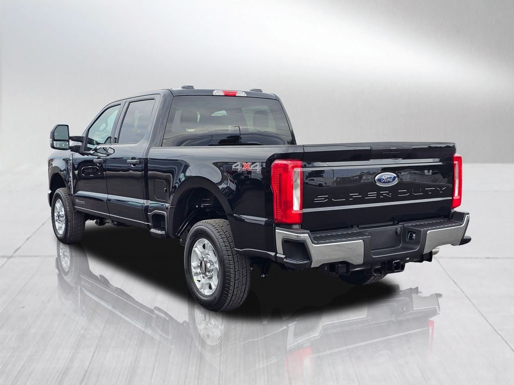 New 2026 Ford F-250 XLT Truck Crew Cab
