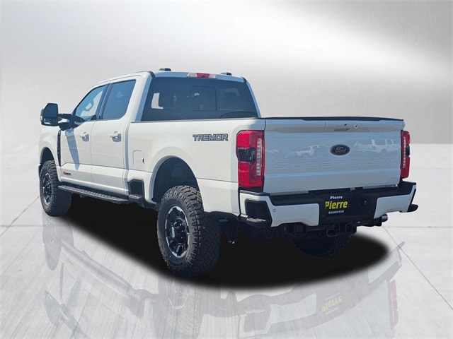 2025 Ford F-350 XLT photo 4