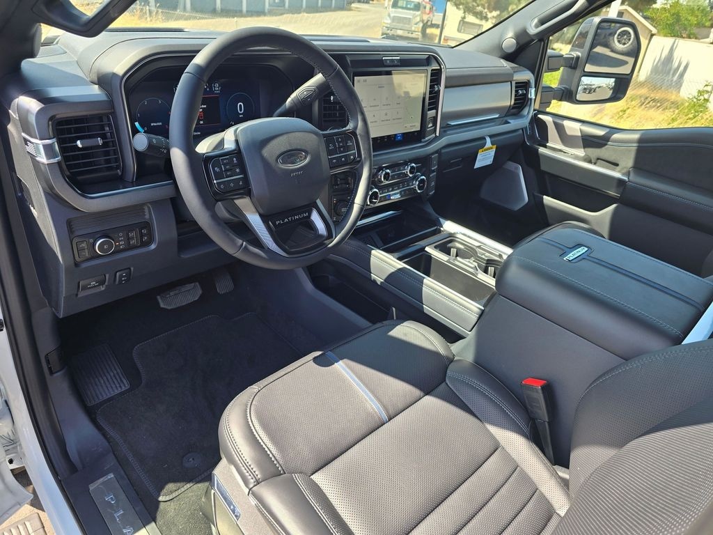 New 2026 Ford F-350 Platinum Truck Crew Cab