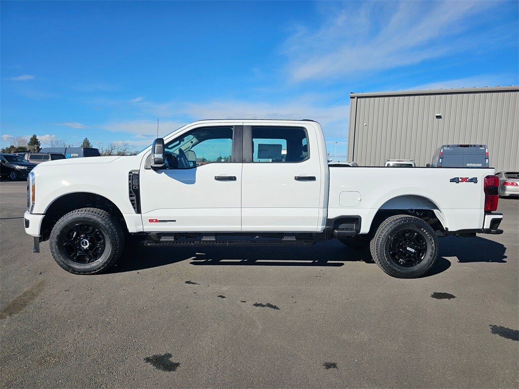 New 2026 Ford F-250 XLT Truck Crew Cab