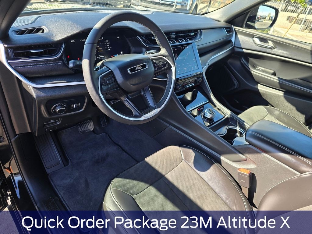Used 2025 Jeep Grand Cherokee Altitude X SUV