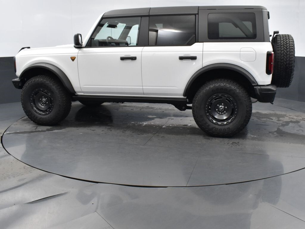 New 2025 Ford Bronco Badlands SUV