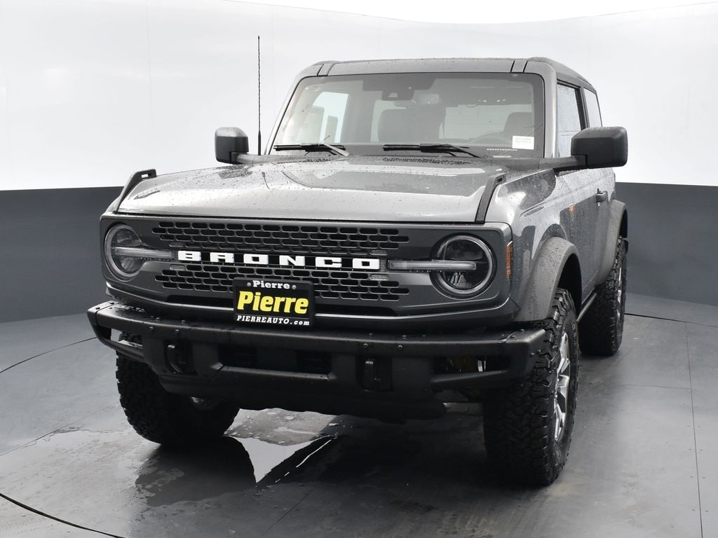 2025 Ford Bronco SUV 