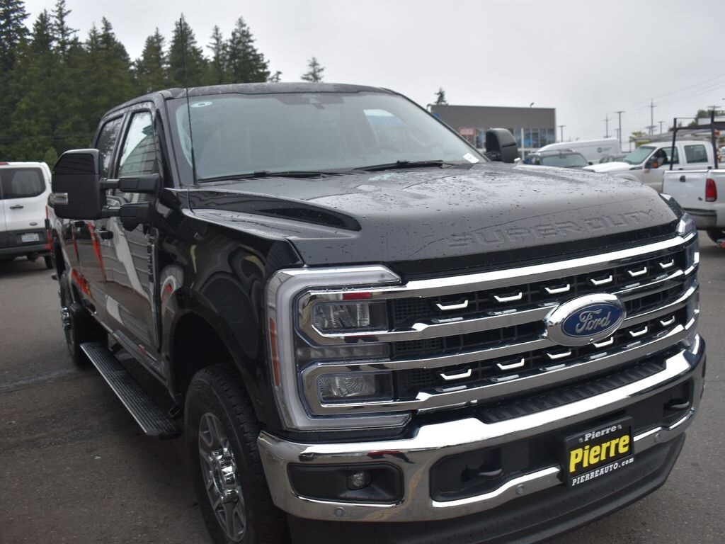 New 2025 Ford F-350 Lariat Truck Crew Cab