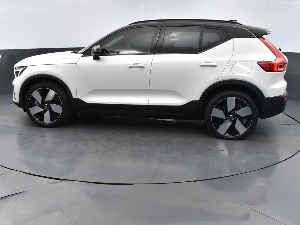 Used 2024 Volvo XC40 Plus with VIN YV4EH3HL4R2239418 for sale in Lynnwood, WA