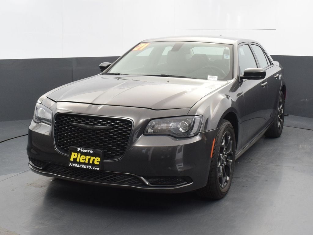 2021 Chrysler 300 Touring