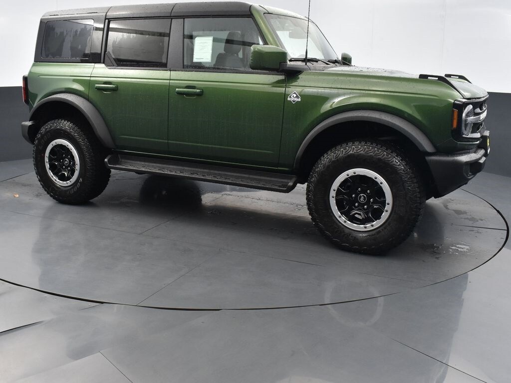 New 2025 Ford Bronco Outer Banks SUV