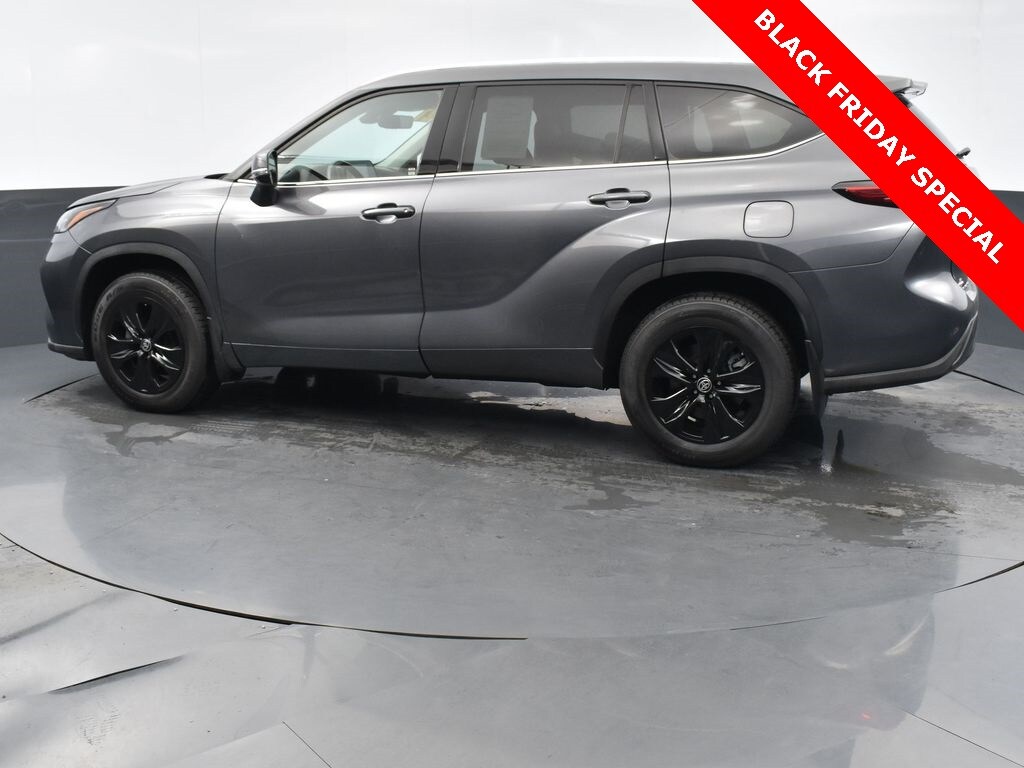 Used 2021 Toyota Highlander XLE SUV