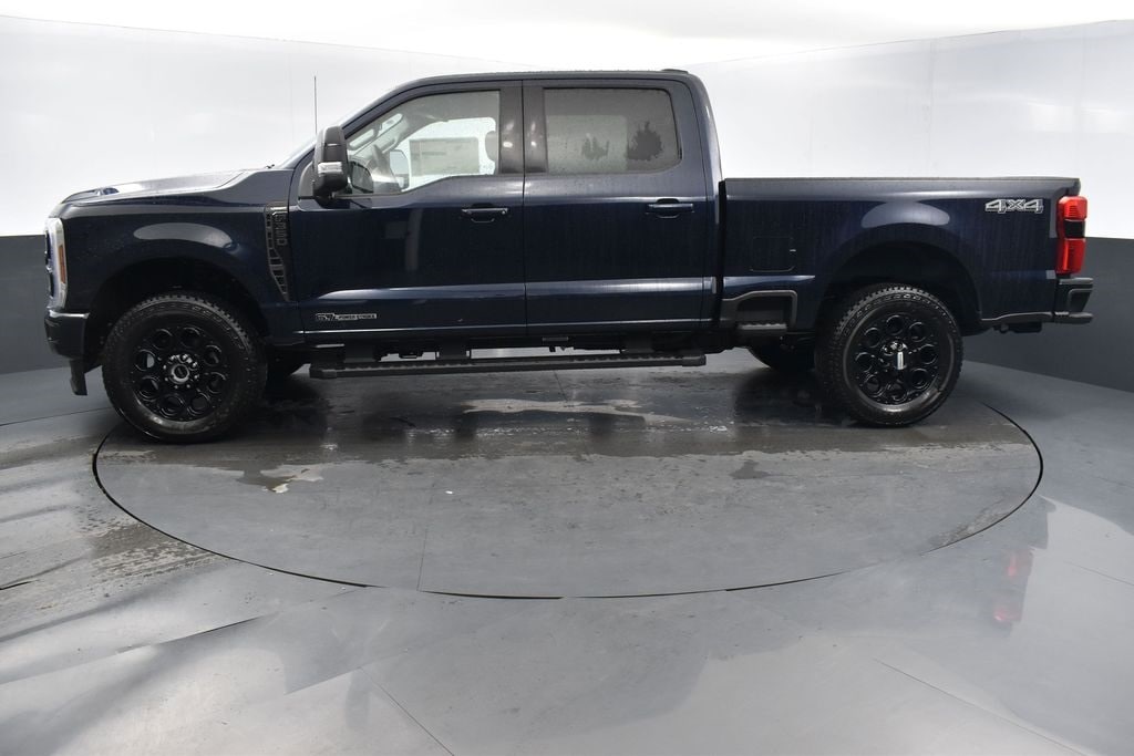 New 2025 Ford F-350 Lariat Truck Crew Cab