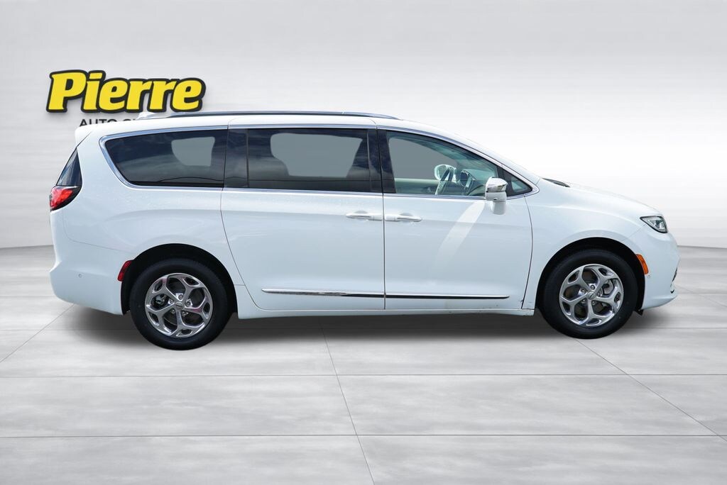 Used 2021 Chrysler Pacifica Limited Van Passenger Van