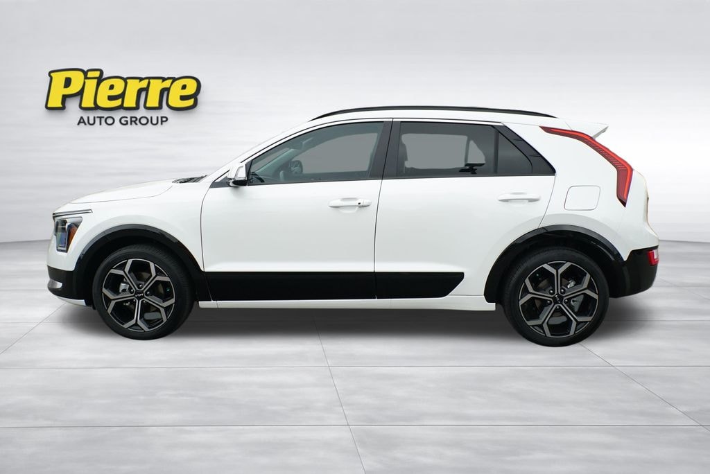 Used 2025 Kia Niro EX Touring SUV