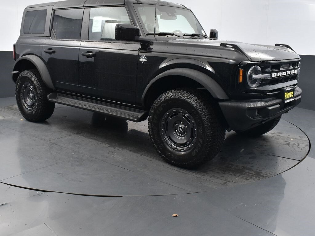 New 2025 Ford Bronco Outer Banks SUV