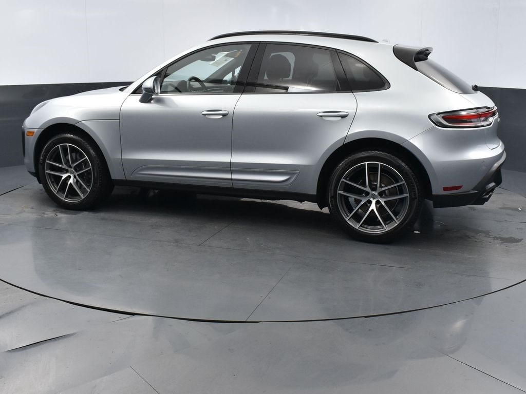 Used 2023 Porsche Macan Base SUV