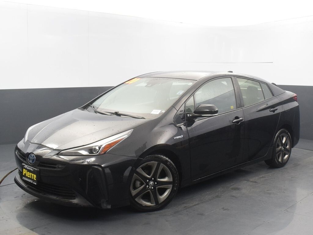 Used 2020 Toyota Prius XLE Hatchback