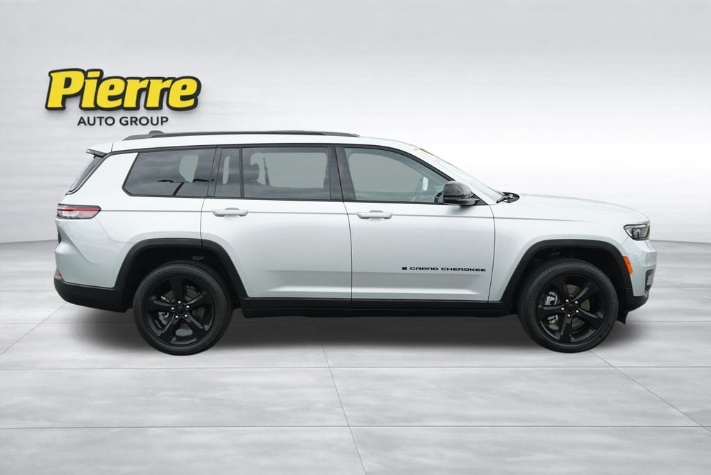 Used 2023 Jeep Grand Cherokee L Altitude SUV