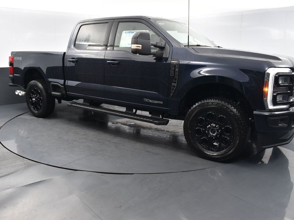 New 2025 Ford F-350 Lariat Truck Crew Cab