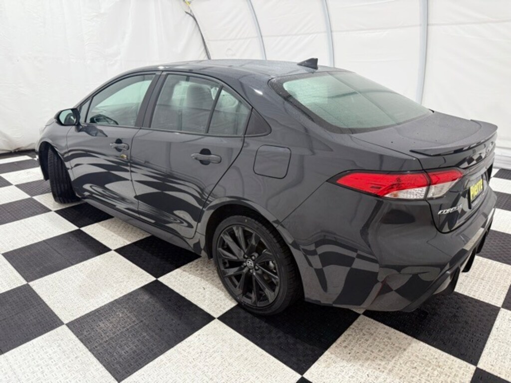 Used 2024 Toyota Corolla SE Sedan