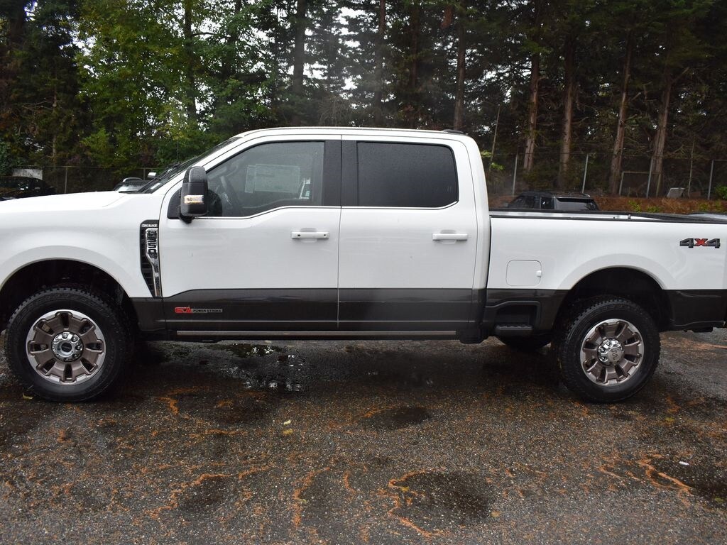 New 2025 Ford F-350 King Ranch Truck Crew Cab
