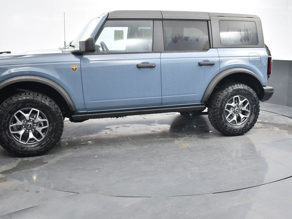 New 2025 Ford Bronco Badlands SUV