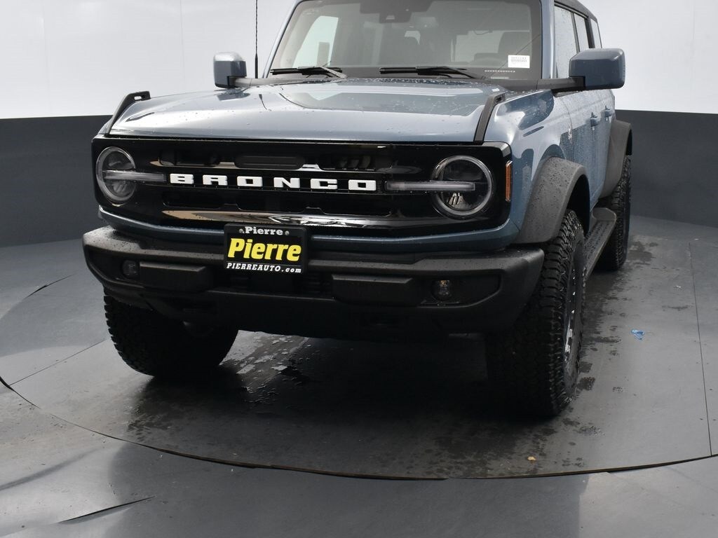 New 2025 Ford Bronco Outer Banks SUV