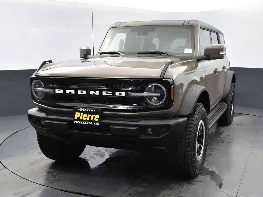 New 2025 Ford Bronco Outer Banks SUV